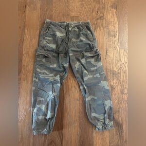 American Eagle Camo Cargo Jogger Pants – Size 14